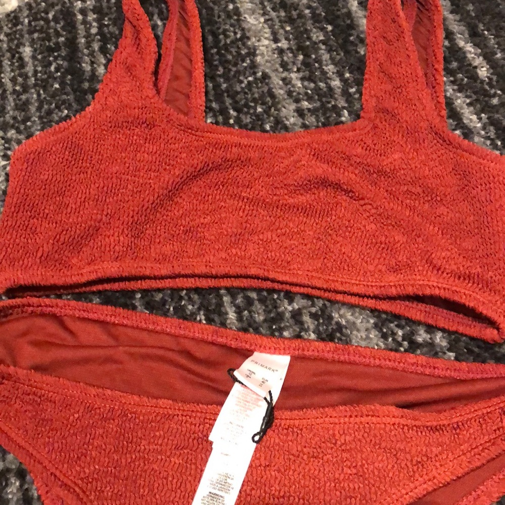 Bikini - Picture 2 of 5
